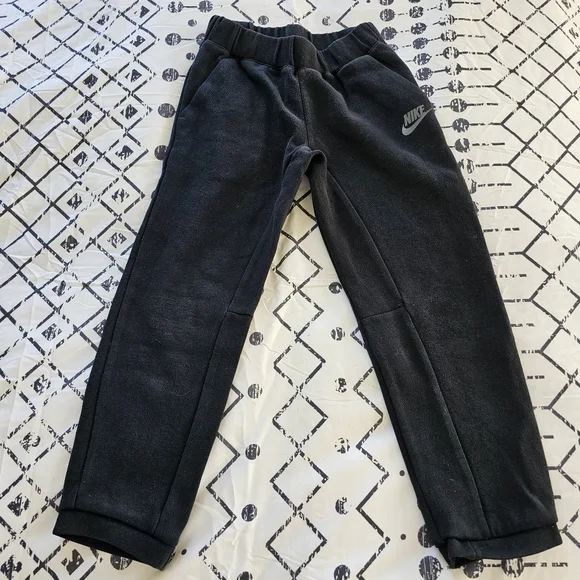 Nike Tech Fleece Full-zip Hoodie and Jogger Set In Black, Size 6-7 - Picture 4 of 10